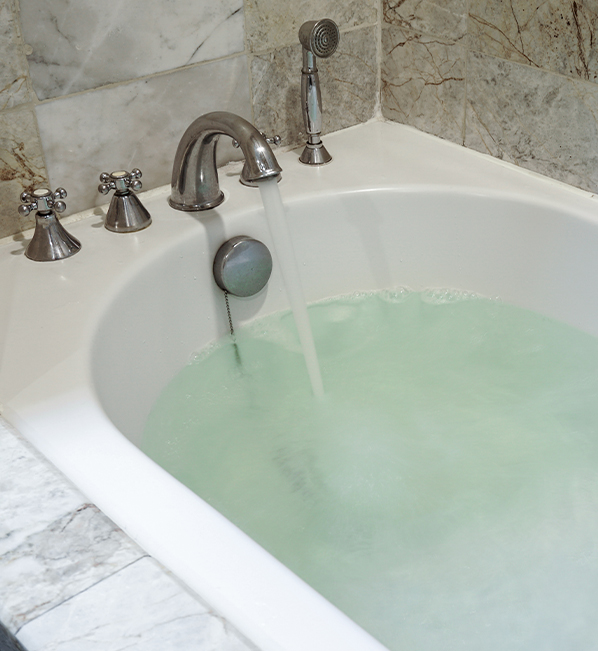 Photo of a bathtub filled in water